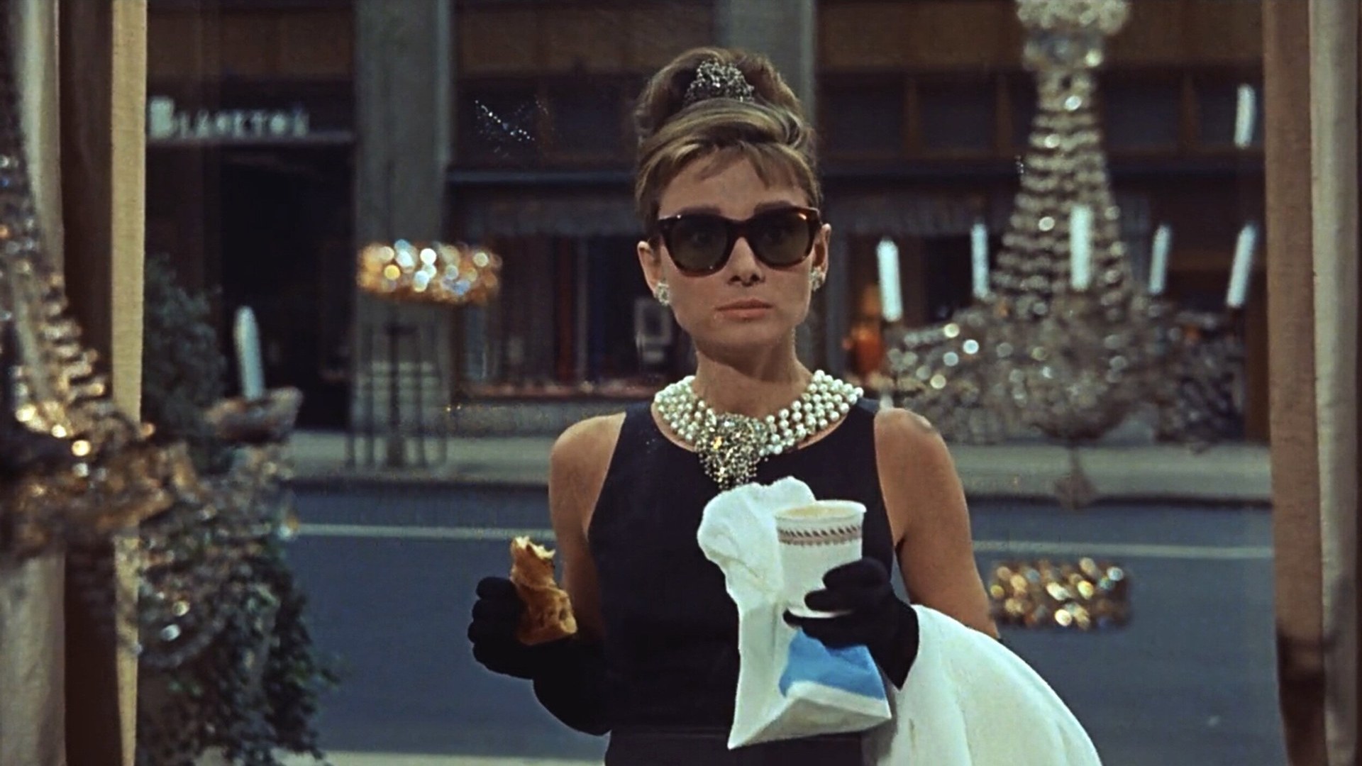 Un fotogramma dal film "Colazione da Tiffany"